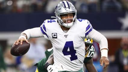 Cowboys Legend Warns Jerry Jones About Signing Dak Prescott