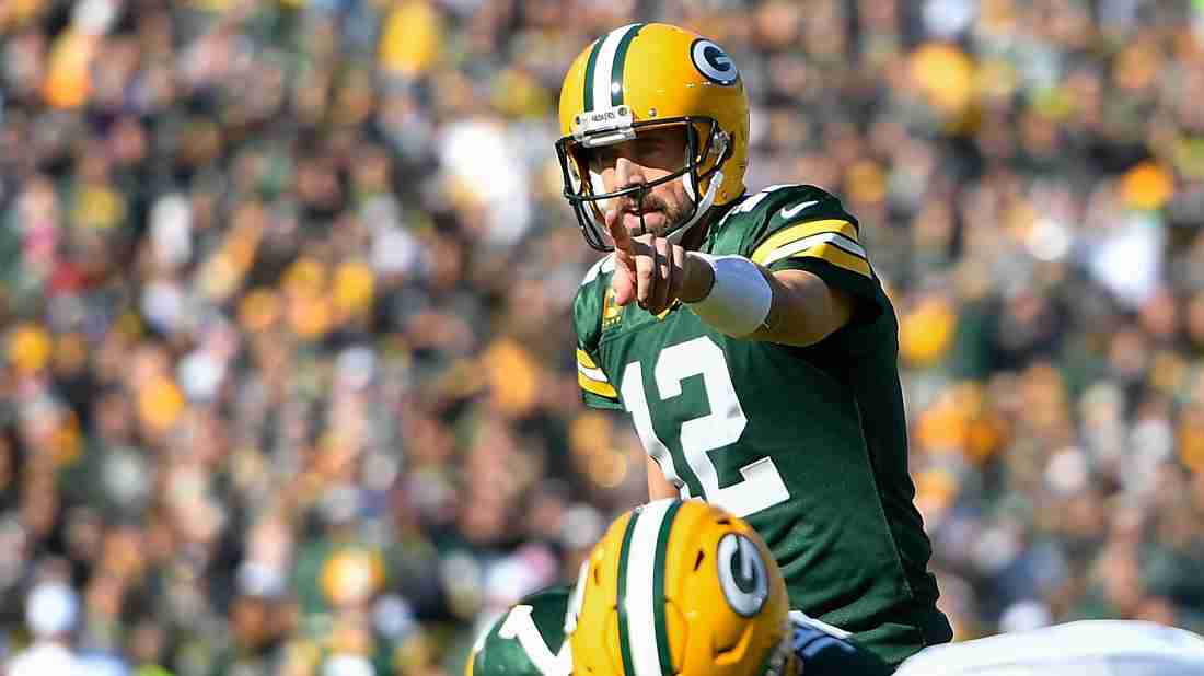 Aaron Rodgers Sets Record in NearPerfect Game vs. Raiders