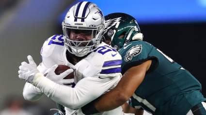 Cowboys’ Ezekiel Elliott Bulldozes Eagles Pro Bowler Before TD Run [WATCH]