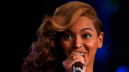 Beyoncé Gets Eye-Opening Challenge From WWE Superstar