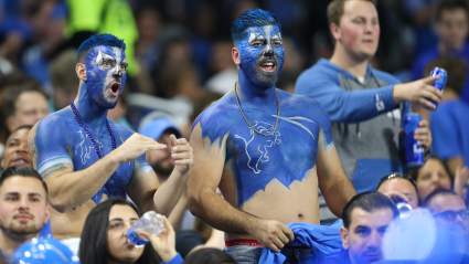 Lions Fan Flies Flag Outside Lambeau Field Home [LOOK]