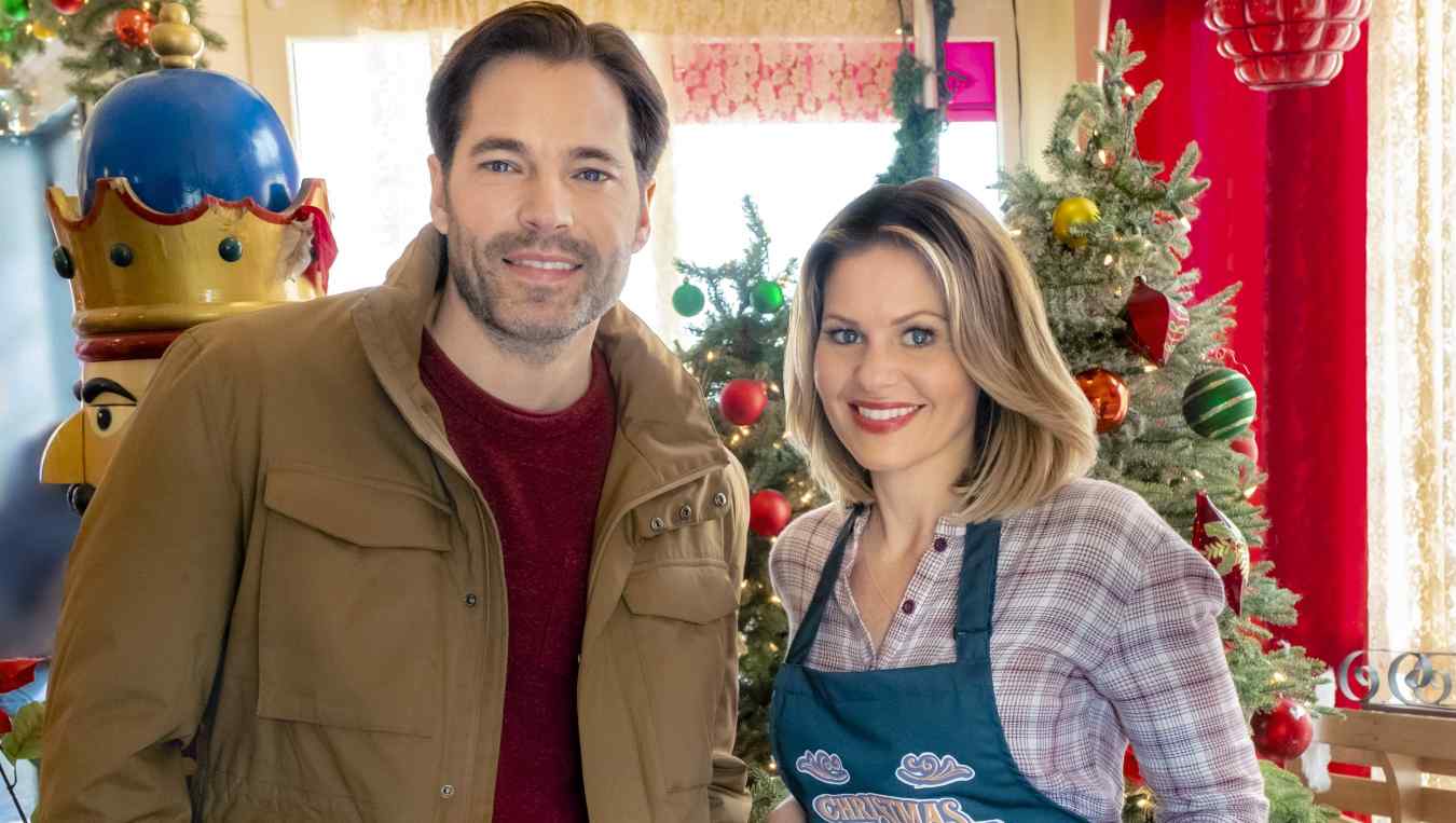 Hallmark’s Christmas Town: Where Filmed, Cast &amp; Photos | Heavy.com