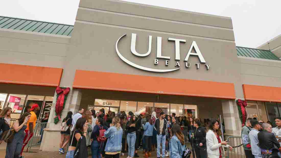 When Are Ulta & Sephora Open on Thanksgiving & Black Friday?