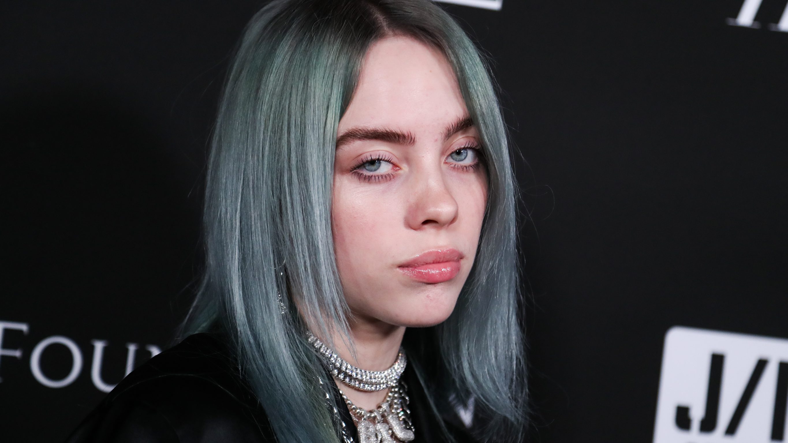 Billie Eilish Age Height 2019 How Old Tall Is She Now