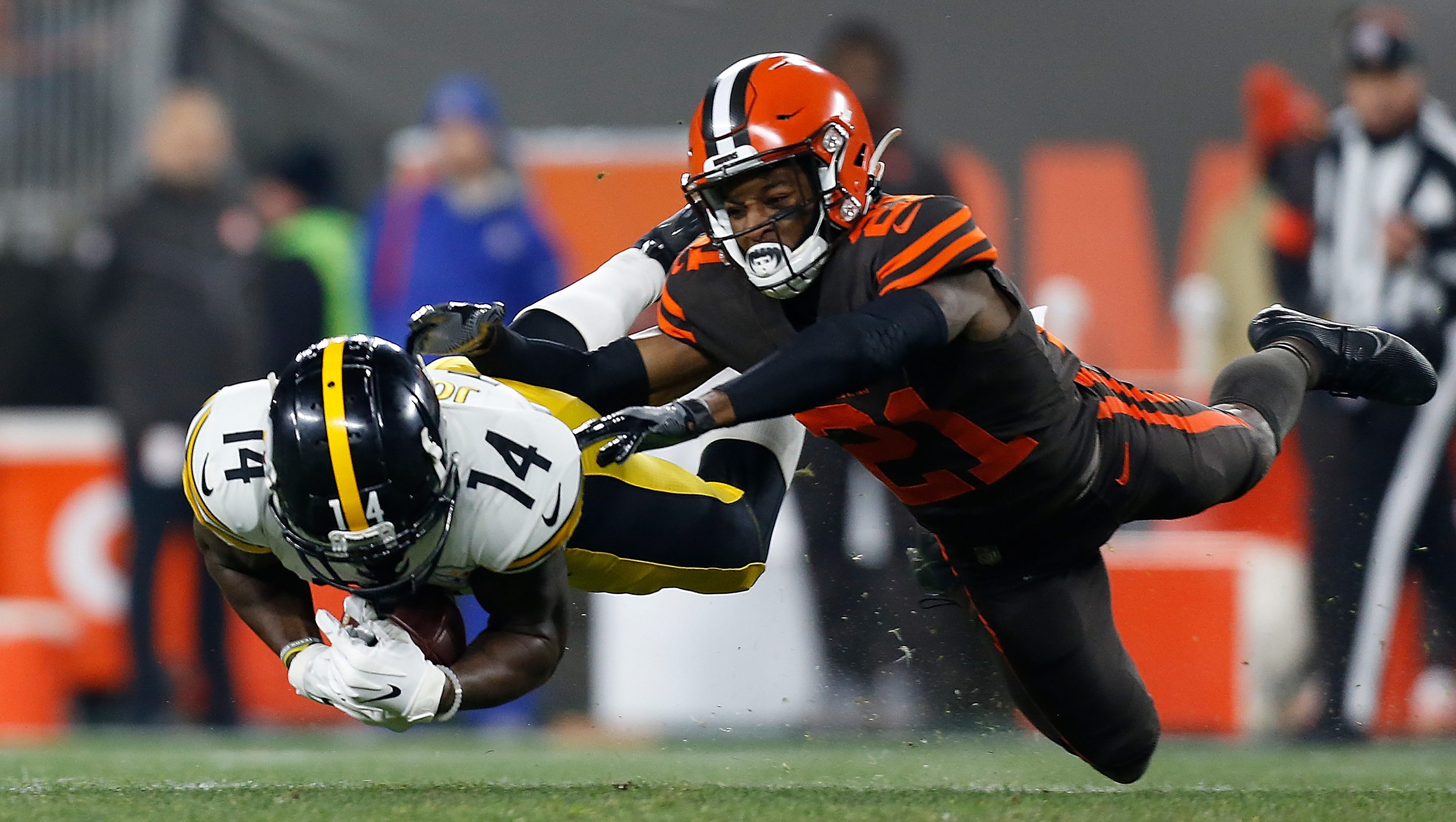 Browns' Denzel Ward Expects Trash-Talking Affair With Steelers