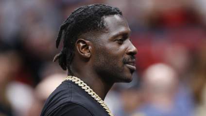 Does Antonio Brown’s Strange Hype Video Hint at Interest in Packers?