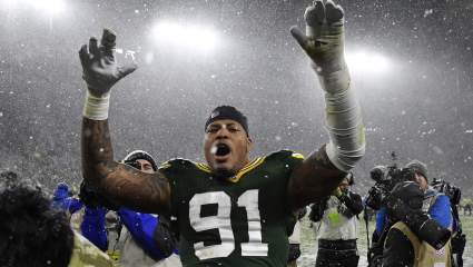 Preston Smith Buys Expensive Gifts for Entire Packers Defense