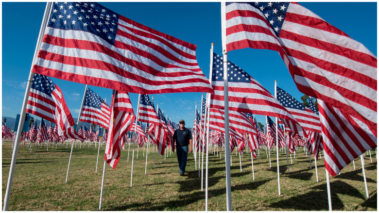 Is veterans day a holiday in california