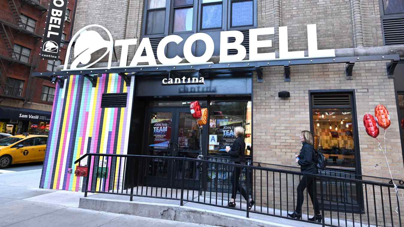 Taco Bell Open Hours New Year’s Eve &amp; Day 2019-20 | Heavy.com