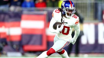 Giants Player Calls Fan Offensive Name While Tweeting During Practice