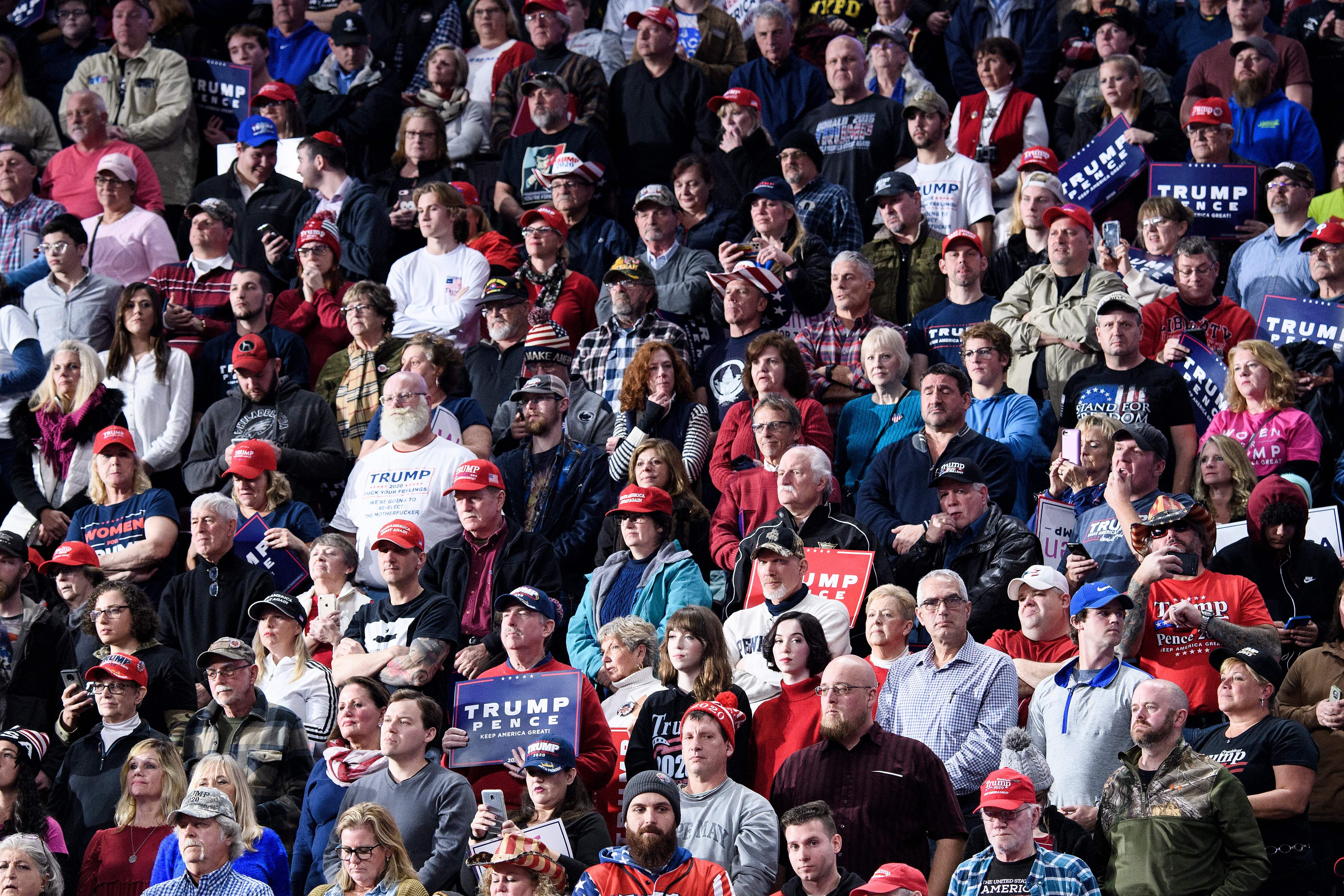 Trump’s Pennsylvania Rally: Crowd & Overflow Photos | Heavy.com