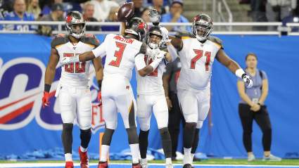 Lions Offense Puts up Pitiful Numbers in First Half vs. Buccaneers