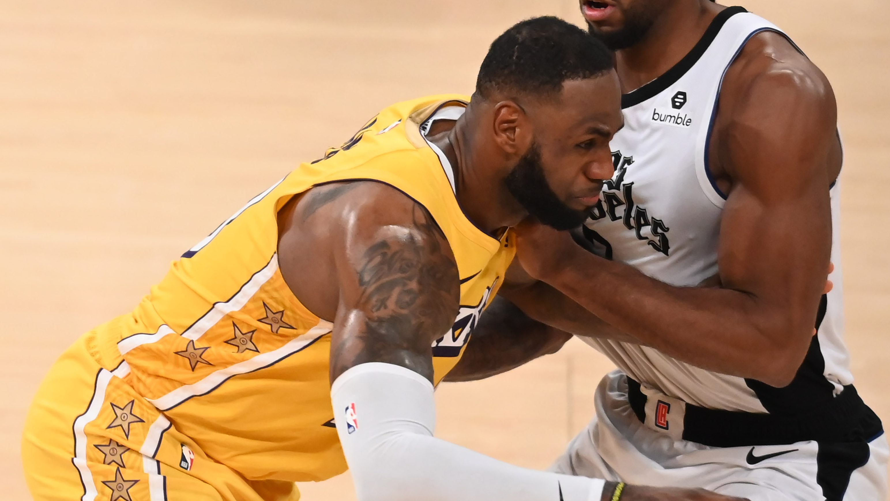 Lakers' LeBron James Could Miss Time With Groin Injury