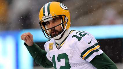 Aaron Rodgers’ Legacy Grows With TD Pass to Marcedes Lewis