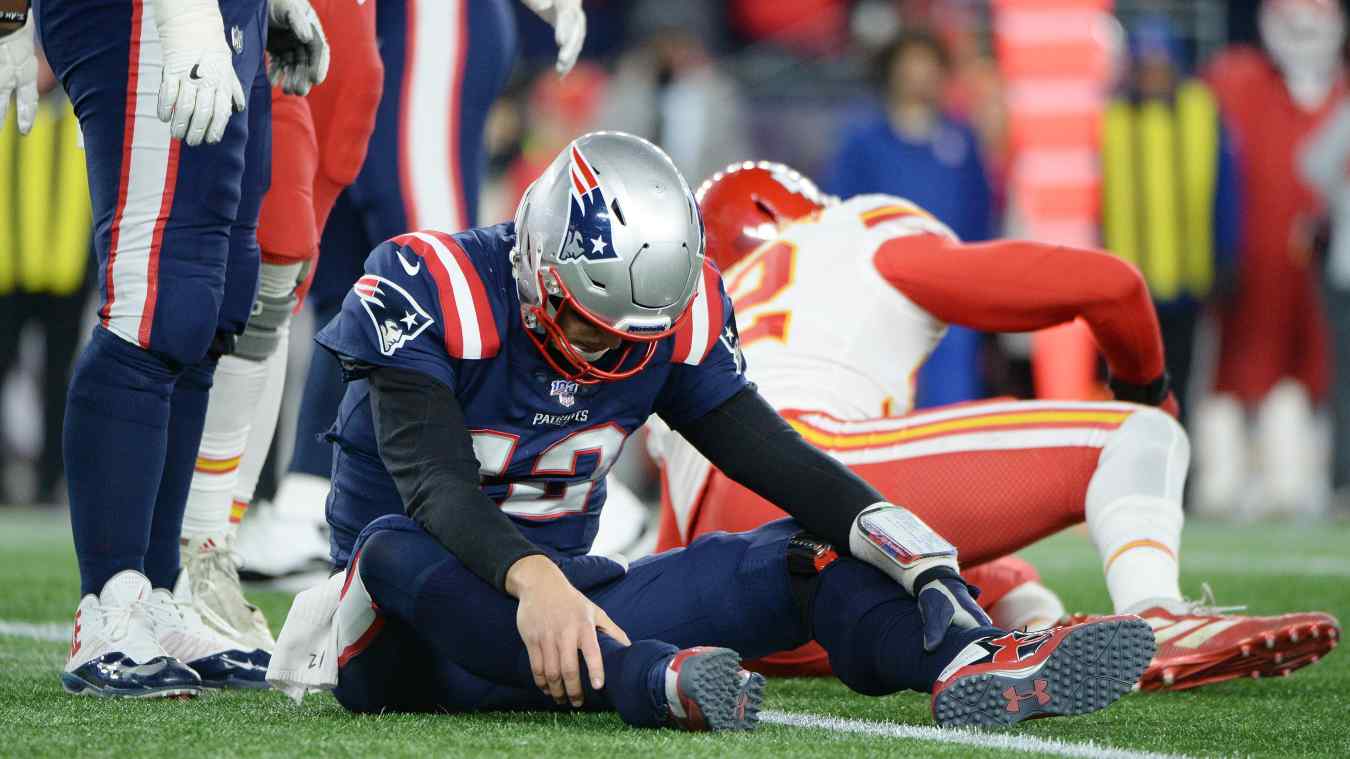Tom Brady Injured in Patriots Loss to Kansas City