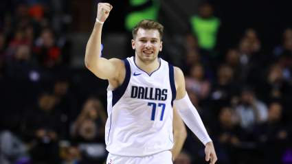 Luka Doncic Limps Off Court in Mavericks-Clippers Game