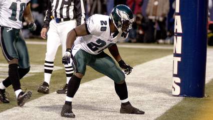 Former Eagles RB Charged with Stealing Medical Equipment