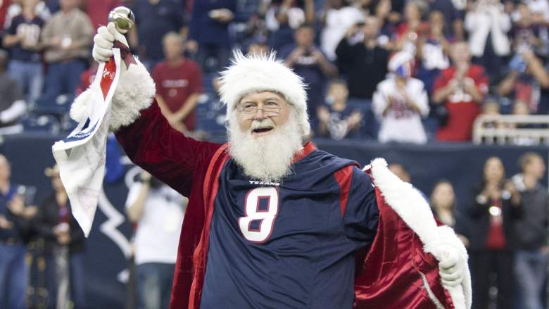 Is There NFL & College Football Games on TV on Christmas?