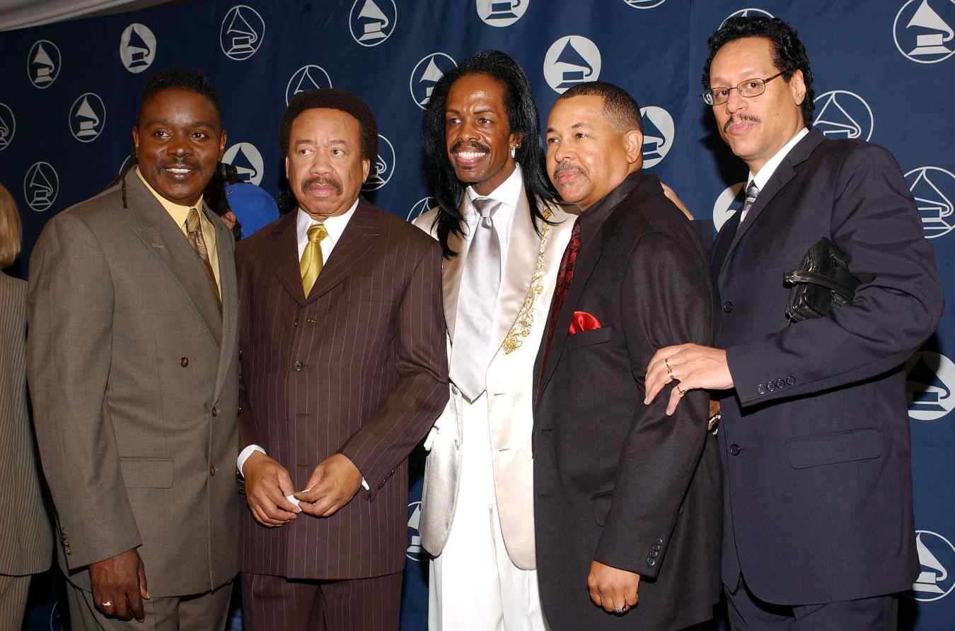 Earth, Wind & Fire   Now, Then & Forever   A Message To The Fans