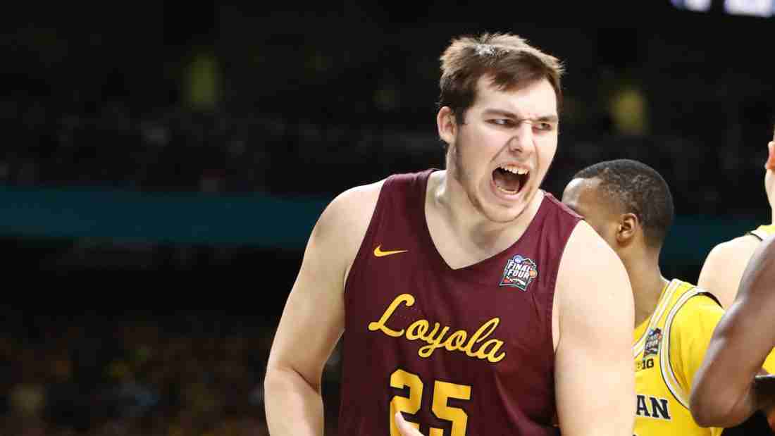 How to Watch Davidson vs Loyola Chicago Basketball