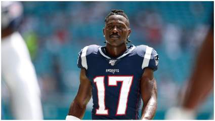 Antonio Brown Arrest Warrant Issued in Florida: Report