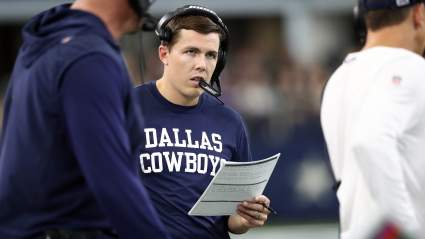 Cowboys’ Kellen Moore Interested in Top Head Coaching Job: Report
