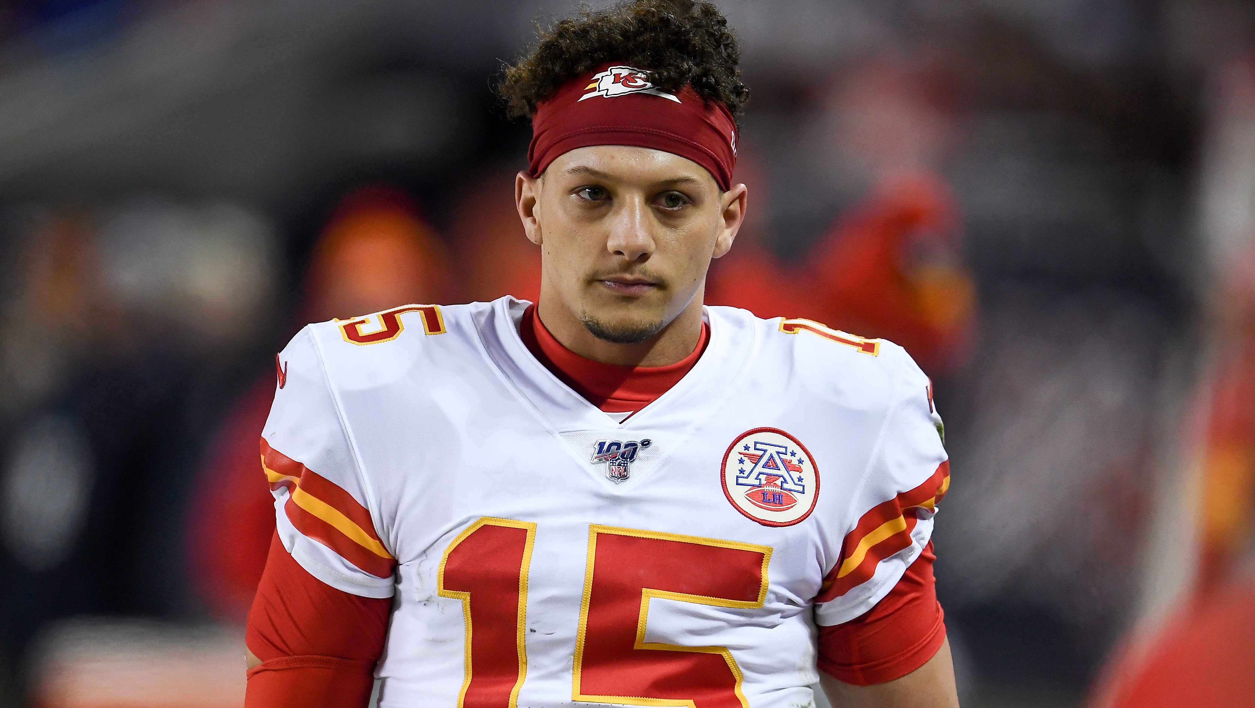 Patrick mahomes head 2025 and shoulders contract