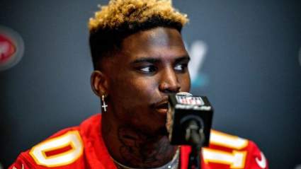Chiefs’ Tyreek Hill Explains Why He Shoved Positions Coach on the Sideline