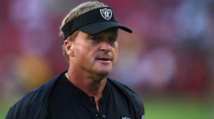Raiders Sign Former Dolphins Linebacker