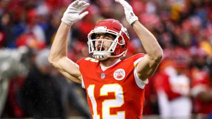 Chiefs Bring Back WR, Sign to 90-Man Offseason Roster