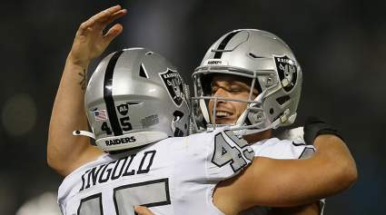 Raiders Player Drops Revealing Comments About Derek Carr’s Leadership