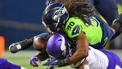 NFL Insider Gives Positive Seahawks’ Update on Jadeveon Clowney