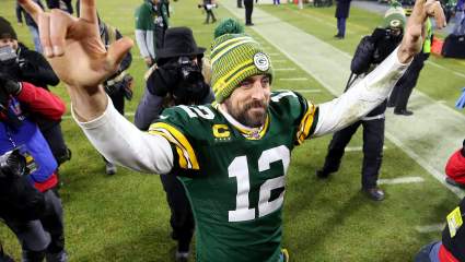 Za’Darius Smith Says Aaron Rodgers Not Even Close to Retirement
