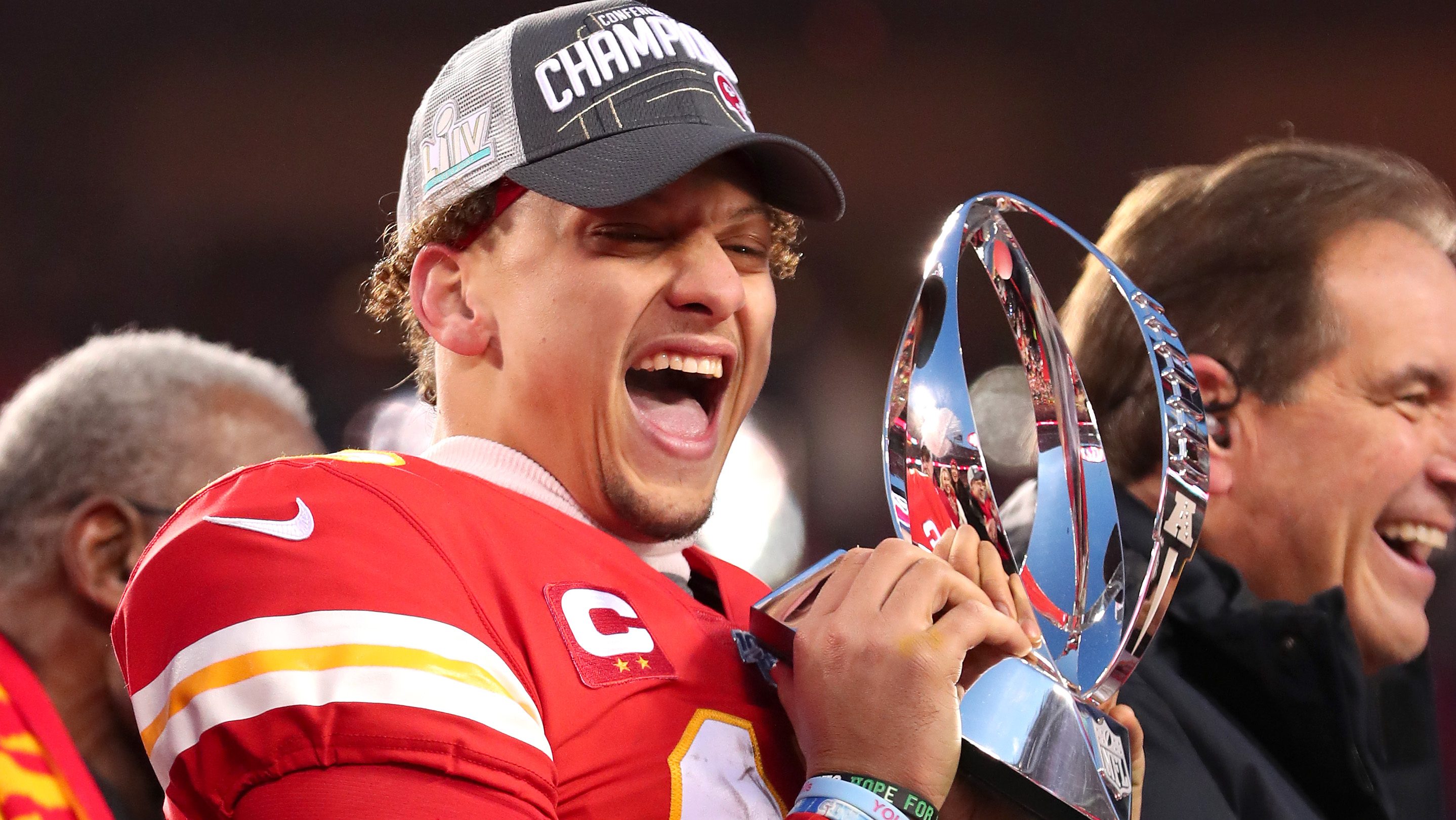 Warren Moon believes in Patrick Mahomes and the Chiefs in the NFL playoffs:  'It starts with that quarterback.'