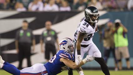 Former Eagles RB Takes Scary Hit in XFL Opener [WATCH]