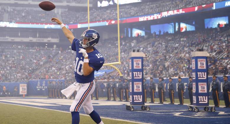 Retired QB Eli Manning meet with Chicago Bears