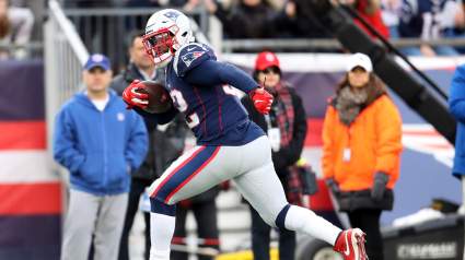 Dolphins Set to Sign Free Agent LB and 2-Time Super Bowl Champ: Report