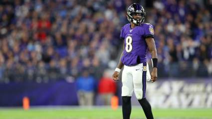 Ravens’ Lamar Jackson Plays Street Football With Fans [WATCH]