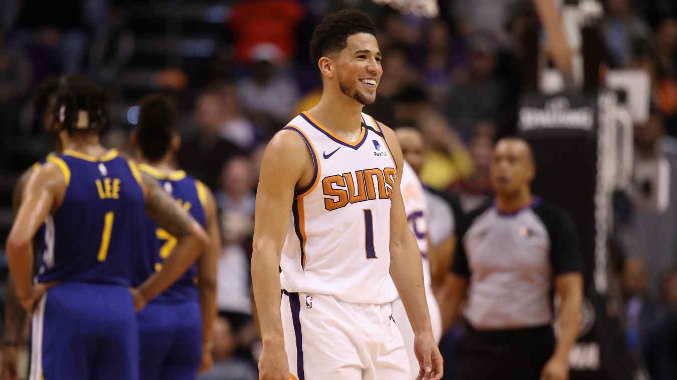 Devin Booker Using Warzone to Provide Coronavirus Relief