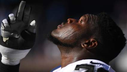 Chiefs Starting G Carted off After No-Contact Knee Injury [WATCH]