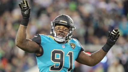Seahawks’ Trade Rumors Swirl Around Former Pro Bowl Defensive End