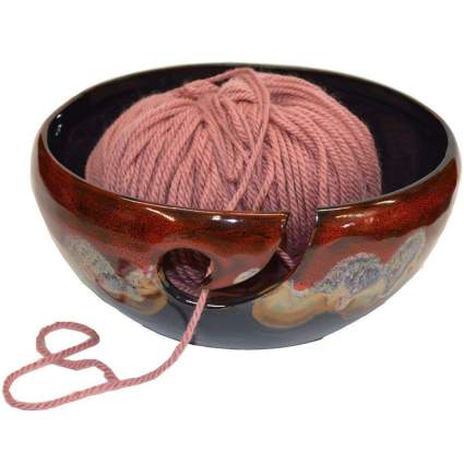 Ceramic bowl with yarn