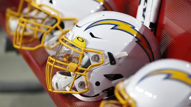 Los Angeles Chargers Debut New Uniforms [LOOK] | Heavy.com