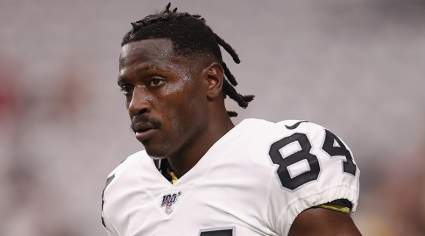 Antonio Brown Breaks Silence on Signing With Buccaneers