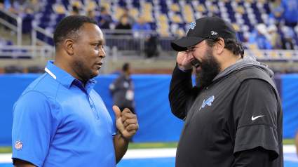 Barry Sanders Welcomes Jeff Okudah to Lions [WATCH]