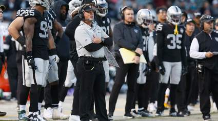 Raiders Announce Re-Signing of Veteran Defensive End