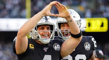 Raiders’ Darren Waller Has Revealing Comments About Derek Carr Rumors
