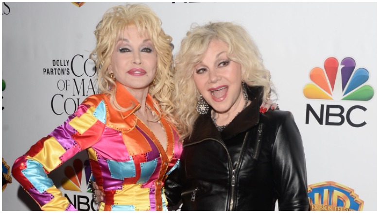 Dolly Parton Loves Her Siblings Kids As Her Own Children Heavy Com
