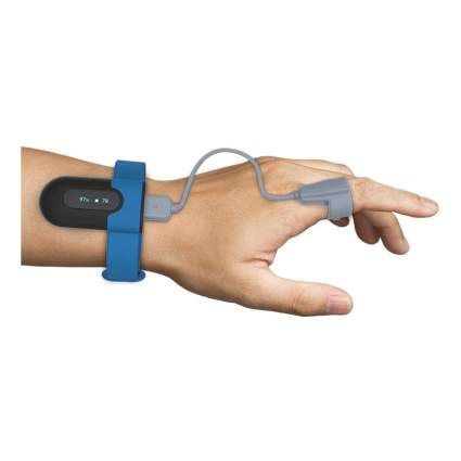 wrist pulse oximeter