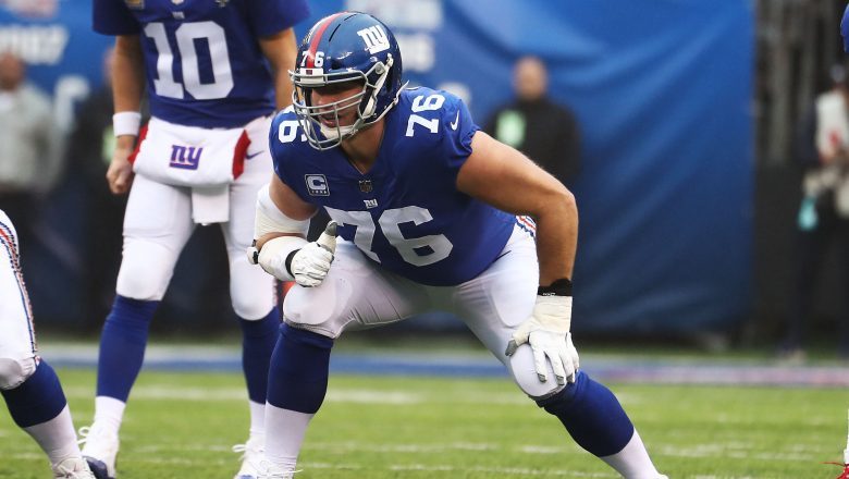 Giants work out new deal with Nate Solder